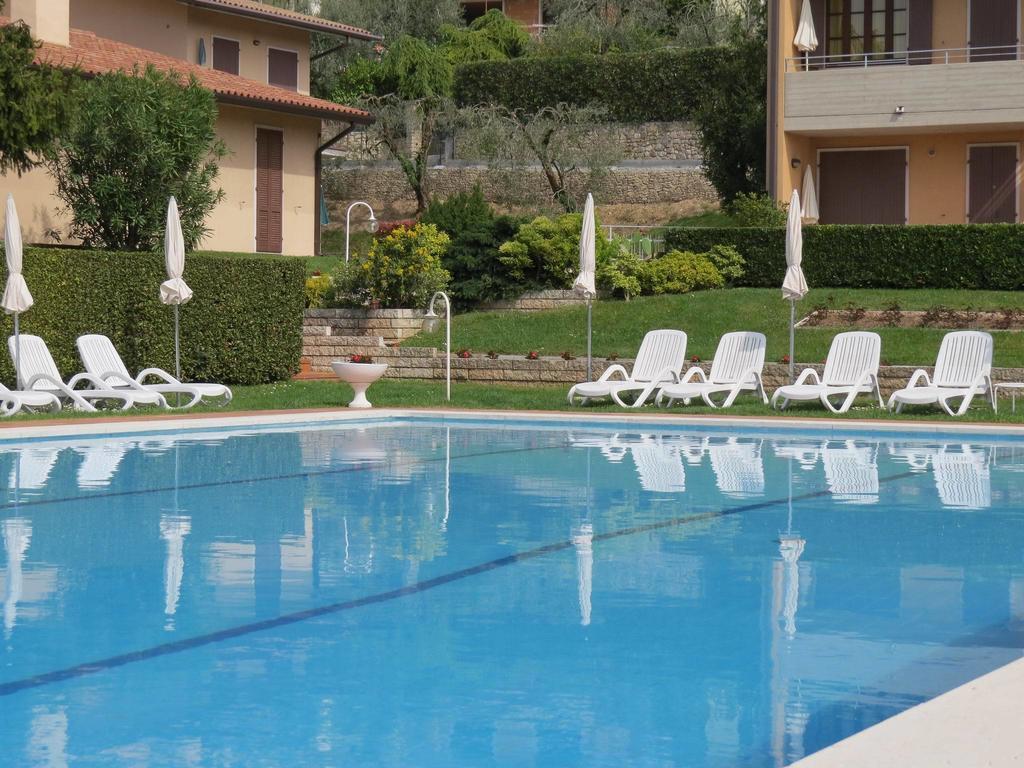 Residence Liana Albisano Torri Del Benaco Exterior foto